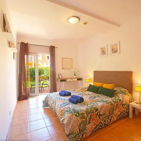 度假居 In Barrocal By Interhome